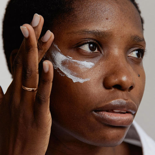 Comment trouver la crème hydratante idéale pour une peau grasse