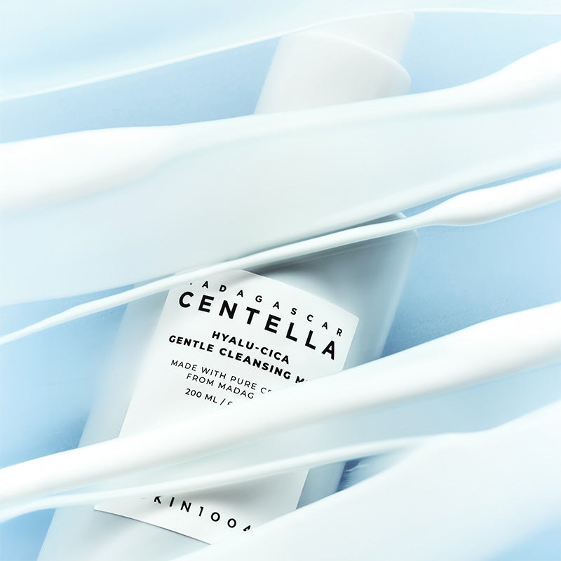 Madagascar Centella Hyalu-Cica Gentle Cleansing Milk
